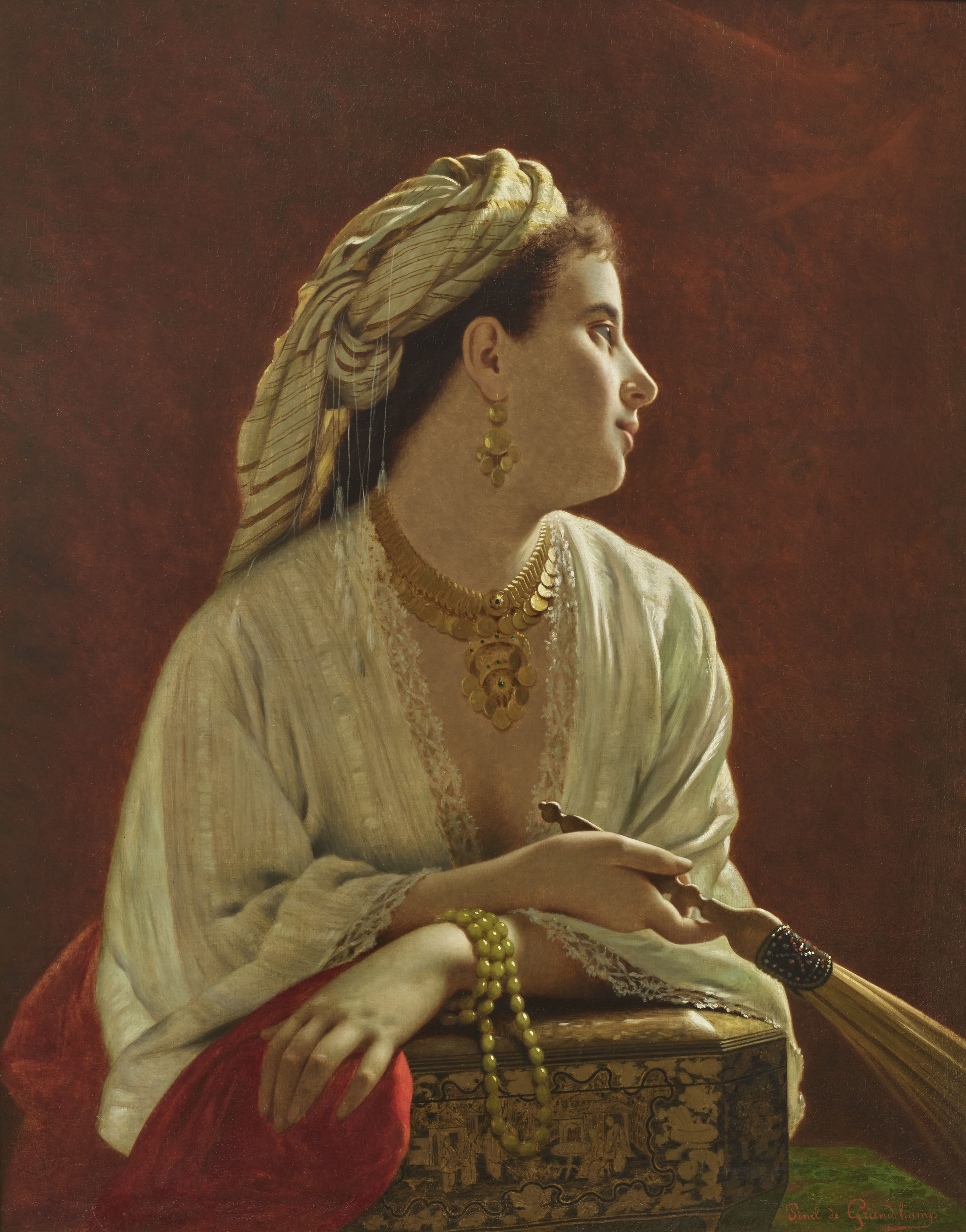 Oriental beauty with sineklik